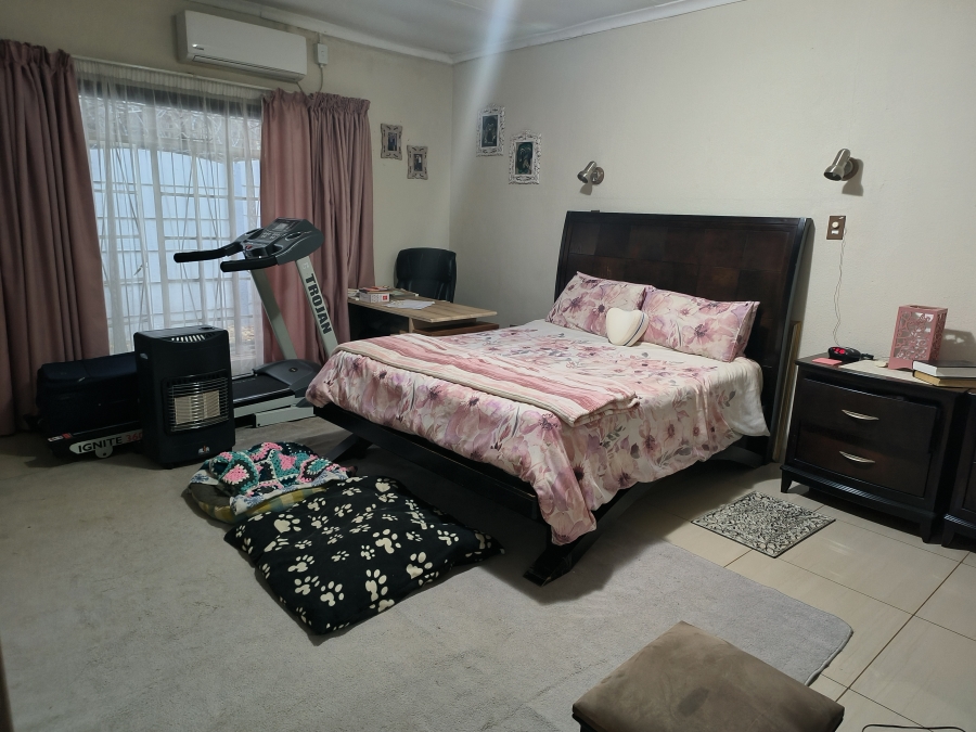3 Bedroom Property for Sale in Grimbeeck Park North West